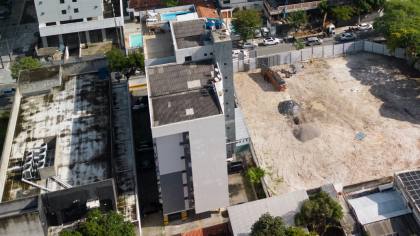 Edifício Mario Oliveira, 133m², 4 quartos, 3 suítes, lavabo, varanda gourmet, dependência completa, 2 vagas de garagem