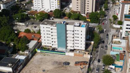 Edifício Mario Oliveira, 133m², 4 quartos, 3 suítes, lavabo, varanda gourmet, dependência completa, 2 vagas de garagem