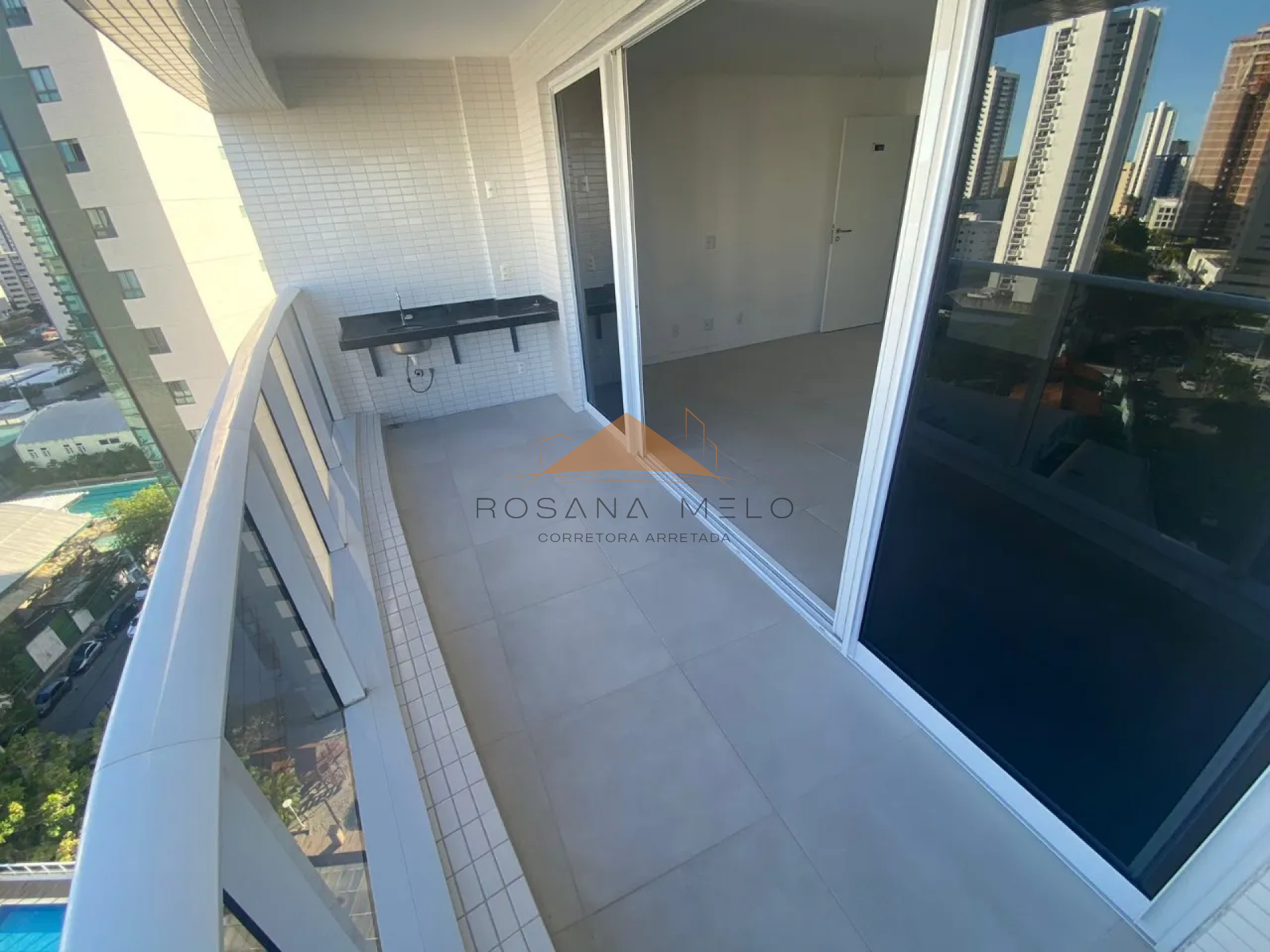 Apartamento à venda no Edifício Villa Lobos, 162m², 4 quartos, 2 suítes, lavabo, 2 vagas de garagem