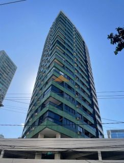 APARTAMENTO A VENDA EDIFICIO Studio Portal dos Mares,mobiliado 42m2,02 quartos,armários planejados,ar condicionado nos quartos,01 vaga privativa,piscina,academia,serviço de camareira,salão de festas