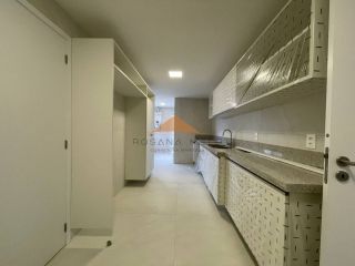Edifício Alameda Brunehilde Trajano, 180m², 4 suítes, lavabo, dependência completa, móveis fixos, 3 vagas de garagem
