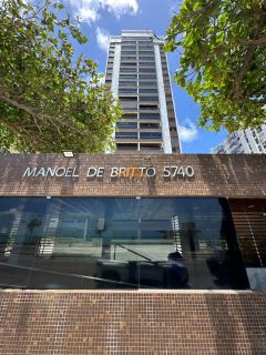 Edifício Manoel de Brito, 280m², 4 quartos, 2 suítes, vista mar, 2 vagas de garagem