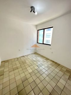 Edifício Manoel de Brito, 280m², 4 quartos, 2 suítes, vista mar, 2 vagas de garagem