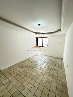 Edifício Manoel de Brito, 280m², 4 quartos, 2 suítes, vista mar, 2 vagas de garagem
