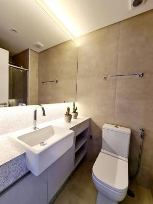Edifício Mirante do Cais, 227m², 4 quartos, 4 suítes, closet, lavabo, varanda gourmet, dependência completa, 4 vagas de garagem