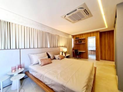Edifício Mirante do Cais, 227m², 4 quartos, 4 suítes, closet, lavabo, varanda gourmet, dependência completa, 4 vagas de garagem