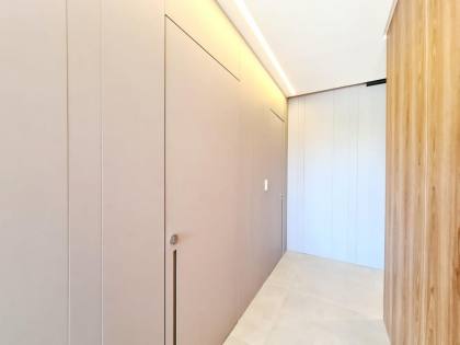 Edifício Mirante do Cais, 227m², 4 quartos, 4 suítes, closet, lavabo, varanda gourmet, dependência completa, 4 vagas de garagem