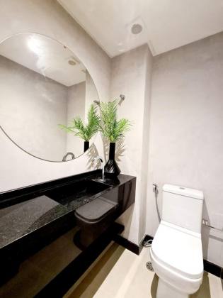 Edifício Mirante do Cais, 227m², 4 quartos, 4 suítes, closet, lavabo, varanda gourmet, dependência completa, 4 vagas de garagem
