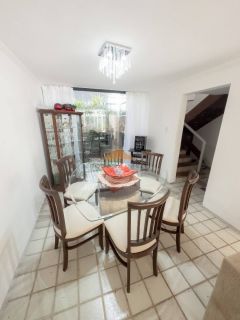 Casa de alto padrão em Setúbal, 543m², 4 quartos, 3 suítes, hidromassagem, jardim de inverno, vaga para 3 carros