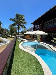Casa em condomínio fechado em Muro Alto, 485m², 4 suítes, varanda, lavabo, cozinha integrada, piscina, 4 vagas de garagem