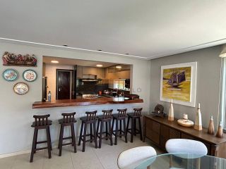 Casa em condomínio fechado em Muro Alto, 485m², 4 suítes, varanda, lavabo, cozinha integrada, piscina, 4 vagas de garagem