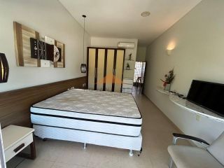 Casa em condomínio fechado em Muro Alto, 485m², 4 suítes, varanda, lavabo, cozinha integrada, piscina, 4 vagas de garagem