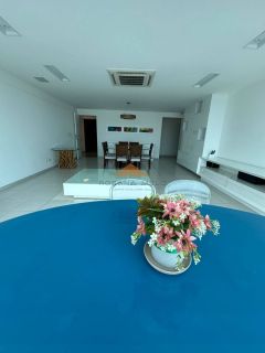 Edifício Joana Dhalia, 170m², 3 suítes, 1 Suíte Master, lavabo, mobiliado, dependência completa, 3 vagas de garagem