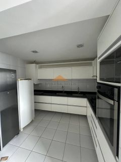Edifício Joana Dhalia, 170m², 3 suítes, 1 Suíte Master, lavabo, mobiliado, dependência completa, 3 vagas de garagem