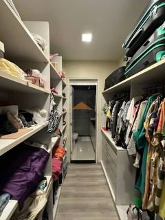 Edifício Baia de Vigo, 254m², 4 suíte, 1 Suíte Master, closet, lavabo, varanda, escritório, 2 vagas de garagem