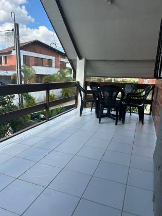 Sobrado para venda tem 200 metros quadrados com 4 quartos em Porta Florada - Gravatá - PE