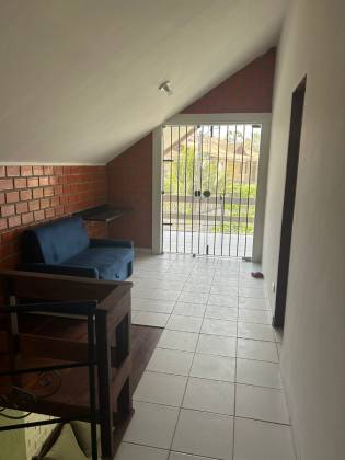 Sobrado para venda tem 200 metros quadrados com 4 quartos em Porta Florada - Gravatá - PE