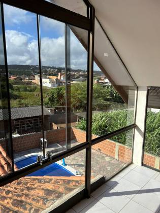 Sobrado para venda tem 200 metros quadrados com 4 quartos em Porta Florada - Gravatá - PE