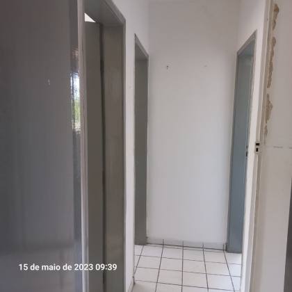 Apartamento duplex localizado no bairro da Torre, 03 Quartos, 02 Banheiros, 01 Vaga de garagem, Área de serviço.