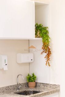 Sala mobiliada para consultório, 60m², mobiliado, 1 banheiro, 2 vagas de garagem, nascente