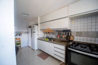 Edifício Lucilo Maranhão, 182 m², 4 quartos suítes com vista mar, moveis planejados, 3 vagas de garagem