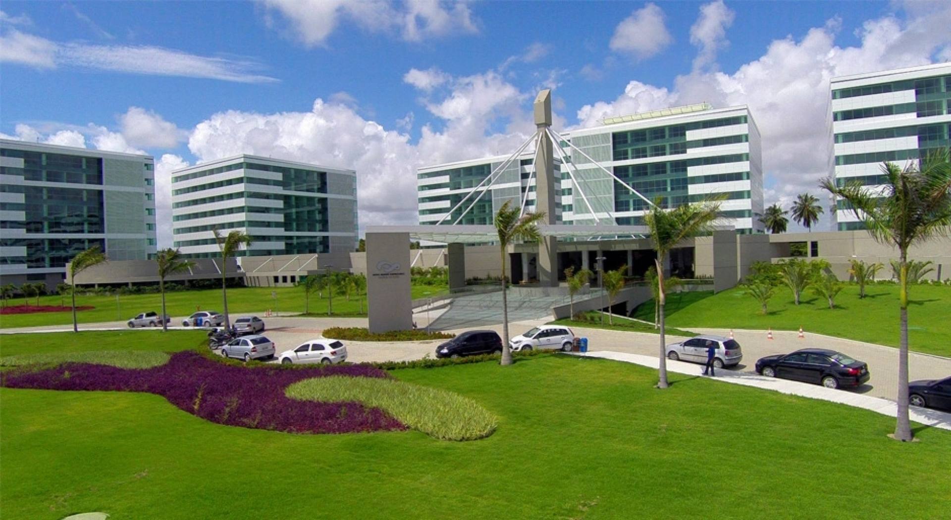 Salas e lojas comerciais no Paiva com diversas tipologias