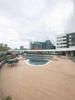 Edf. Glória Tinoco, 139m², 4 quartos, 3 suítes, varanda integrada, lavabo, copa, dependência completa, área de serviço e 3 vagas de garagem
