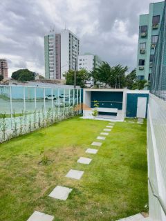 Edf. Glória Tinoco, 139m², 4 quartos, 3 suítes, varanda integrada, lavabo, copa, dependência completa, área de serviço e 3 vagas de garagem