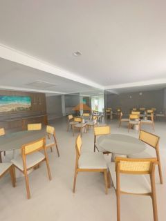 Edf. Glória Tinoco, 139m², 4 quartos, 3 suítes, varanda integrada, lavabo, copa, dependência completa, área de serviço e 3 vagas de garagem