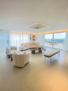 Edf. Glória Tinoco, 139m², 4 quartos, 3 suítes, varanda integrada, lavabo, copa, dependência completa, área de serviço e 3 vagas de garagem