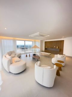 Edf. Glória Tinoco, 139m², 4 quartos, 3 suítes, varanda integrada, lavabo, copa, dependência completa, área de serviço e 3 vagas de garagem