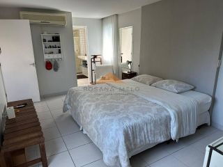 Edf. Miriam Dubeux, 183m², 4 suítes, lavabo, cozinha com copa, área de serviço, dependência completa e 3 vagas de garagem