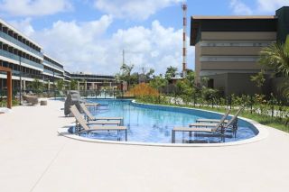 Flat a venda no Cupê,32m, condomínio estilo resort, novo, porcelanato, padrão Moura Dubeux,