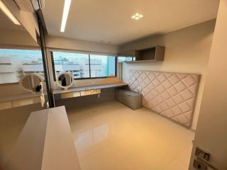 Apartamento a venda em Boa Viagem, andar alto, vista mar, com 4 suites,3 vagas de garagens e lazer completo.