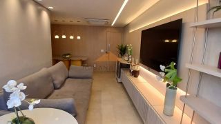 Apartamento reformado com 3 quartos sendo 1 suíte no Pina