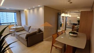 Apartamento reformado com 3 quartos sendo 1 suíte no Pina