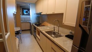 Apartamento reformado com 3 quartos sendo 1 suíte no Pina