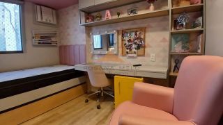 Apartamento reformado com 3 quartos sendo 1 suíte no Pina