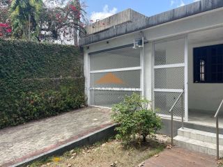 Casa Para Vender com 3 quartos 2 suítes no bairro Graças em Recife