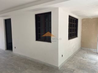 Casa Para Vender com 3 quartos 2 suítes no bairro Graças em Recife
