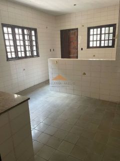 Casa Para Vender com 3 quartos 2 suítes no bairro Graças em Recife
