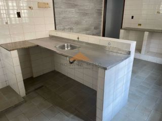Casa Para Vender com 3 quartos 2 suítes no bairro Graças em Recife