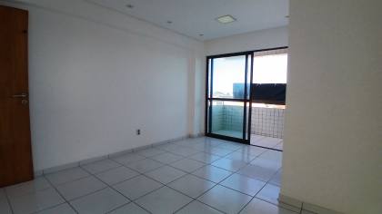 Apartamento em Candeias 2 quartos. Apto com varanda!