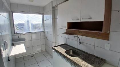 Apartamento em Candeias 2 quartos. Apto com varanda!