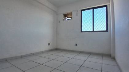 Apartamento em Candeias 2 quartos. Apto com varanda!