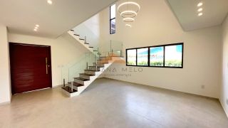 Casa no Condomínio Terra Viva, 259m², 4 quartos, 3 suítes, closet, espaço gourmet e garagem para 4 carros