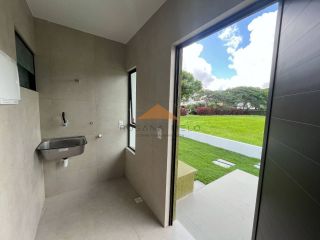 Casa no Condomínio Terra Viva, 315m², 4 suítes, varanda ampla em L, espaço gourmet, área verde, garagem para 2 carros