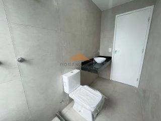 Casa no Condomínio Terra Viva, 315m², 4 suítes, varanda ampla em L, espaço gourmet, área verde, garagem para 2 carros