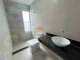 Casa no Condomínio Terra Viva, 315m², 4 suítes, varanda ampla em L, espaço gourmet, área verde, garagem para 2 carros