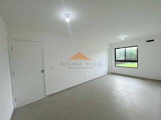 Casa no Condomínio Terra Viva, 315m², 4 suítes, varanda ampla em L, espaço gourmet, área verde, garagem para 2 carros